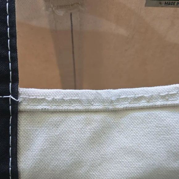 L.L.Bean Boat & Tote – Medium – Made in USA 🇺🇸🛶 - Picture 3 of 10